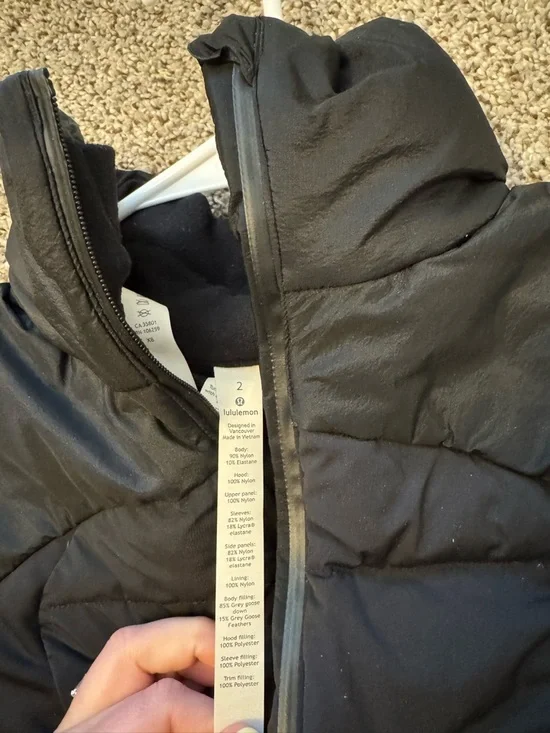 lululemon athletica Black Quilted Insulated Puffer Jacket - Picture 2 of 3